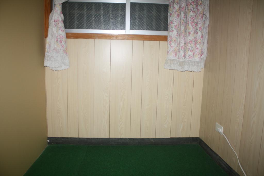 Koza Share House Hotel Okinawa ภายนอก รูปภาพ