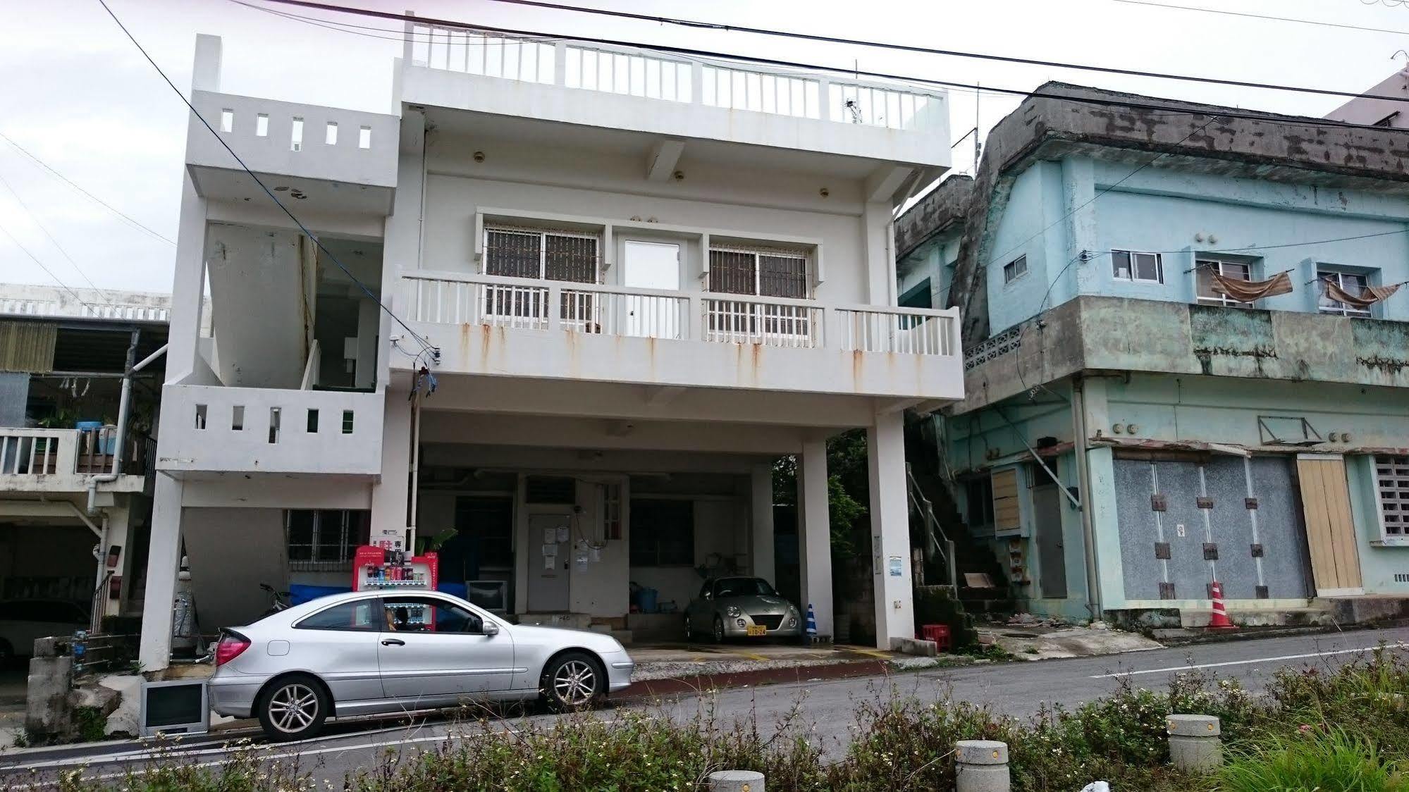 Koza Share House Hotel Okinawa ภายนอก รูปภาพ